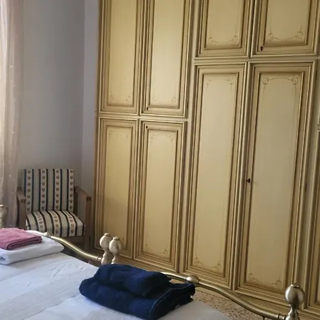 Appartement La Casa Di Lucia: Grande Con Balcone *