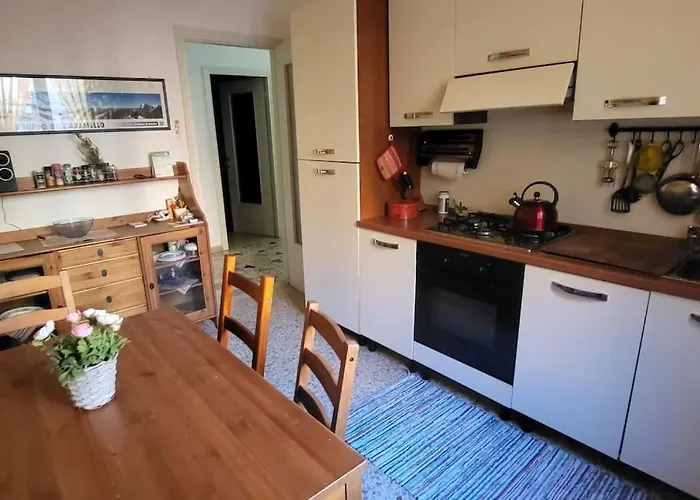 La Casa Di Lucia: Grande Con Balcone