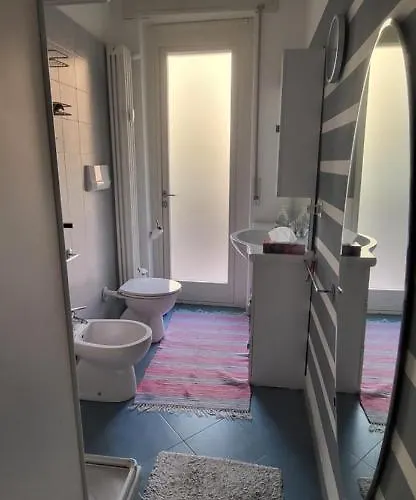 La Casa Di Lucia: Grande Con Balcone ブレシア