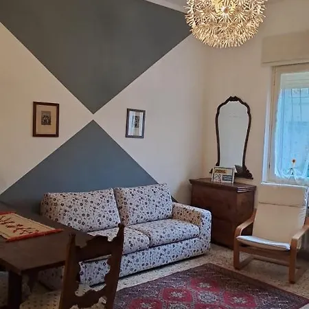 La Casa Di Lucia: Grande Con Balcone Appartement