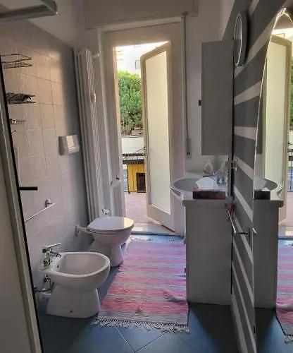 La Casa Di Lucia: Grande Con Balcone Appartement Brescia