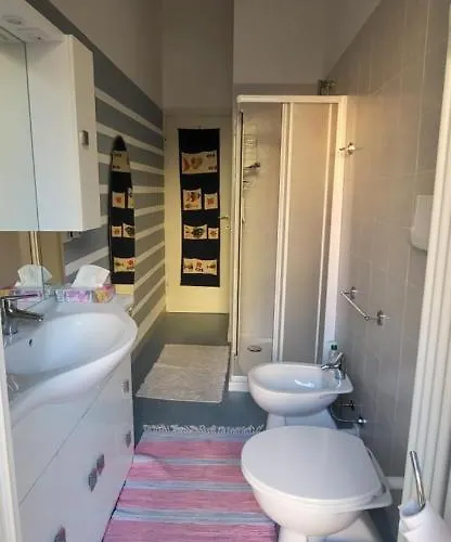 La Casa Di Lucia: Grande Con Balcone