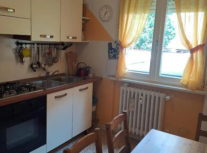 Appartement La Casa Di Lucia: Grande Con Balcone Brescia